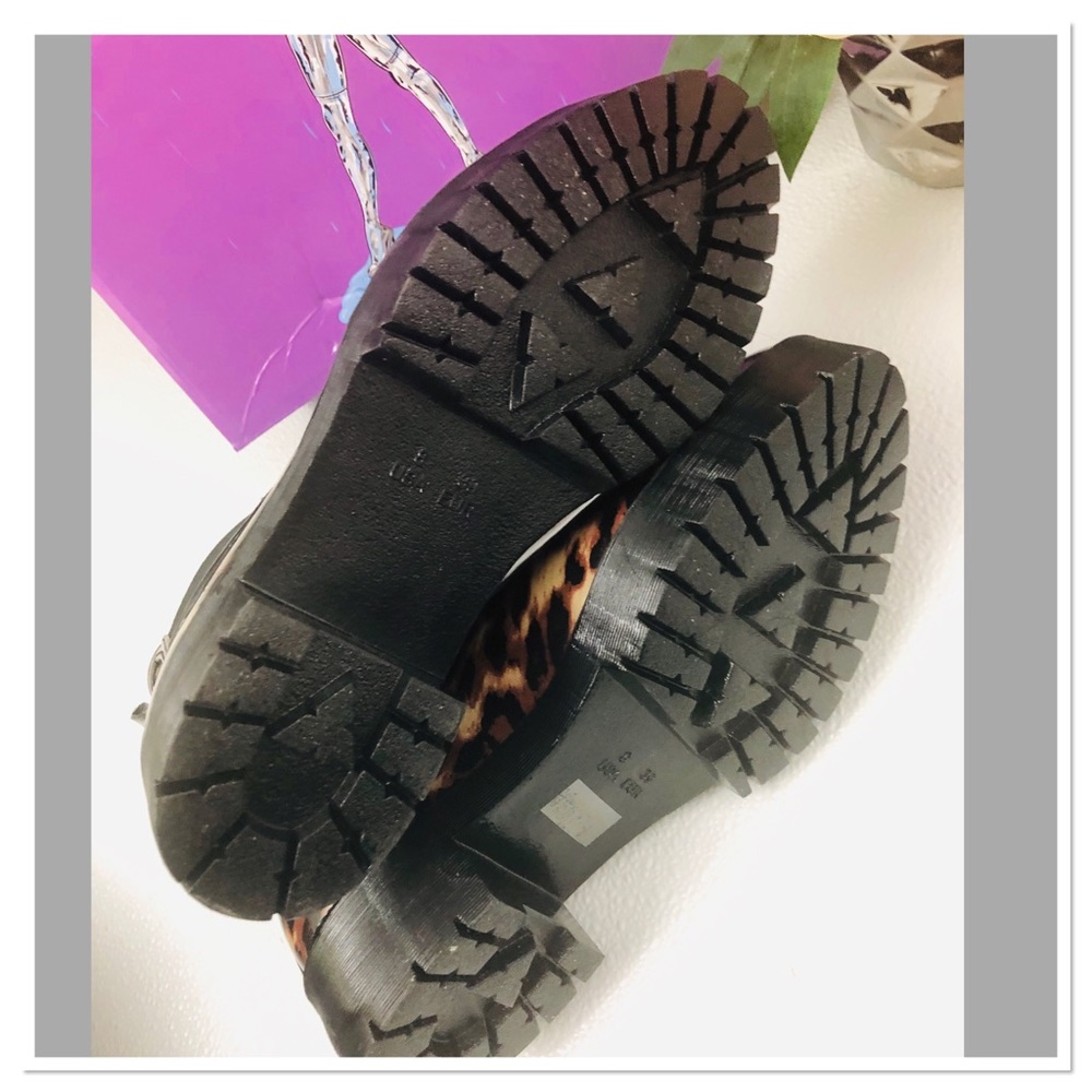 Jeffrey Campbell Cloudy Chelsea Rain Boot animal - Picture 5 of 8